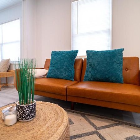 Homey Cozy Newly Renovated Stylish&Chic 7 Guests Tampa Bagian luar foto
