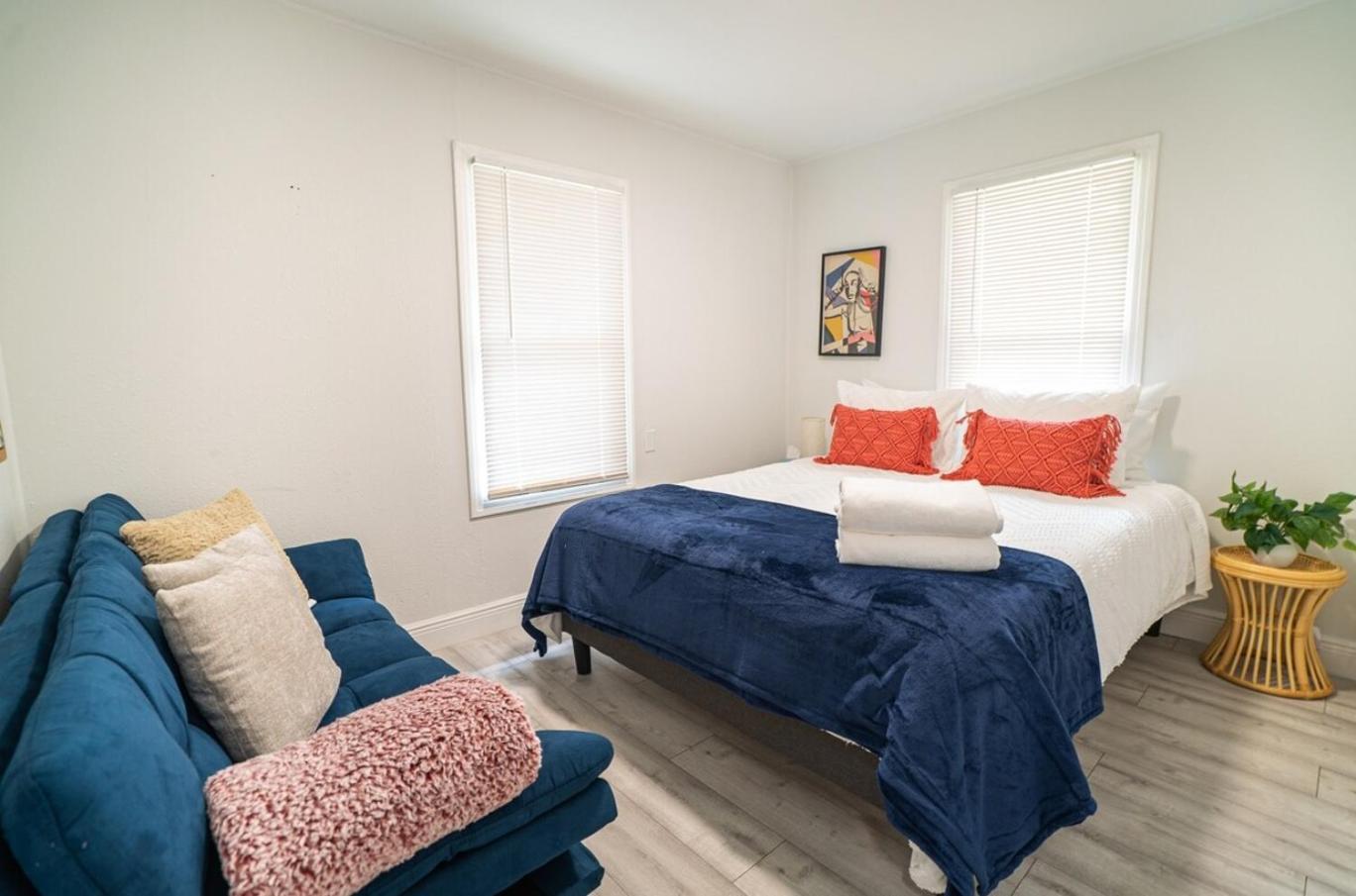 Homey Cozy Newly Renovated Stylish&Chic 7 Guests Tampa Bagian luar foto