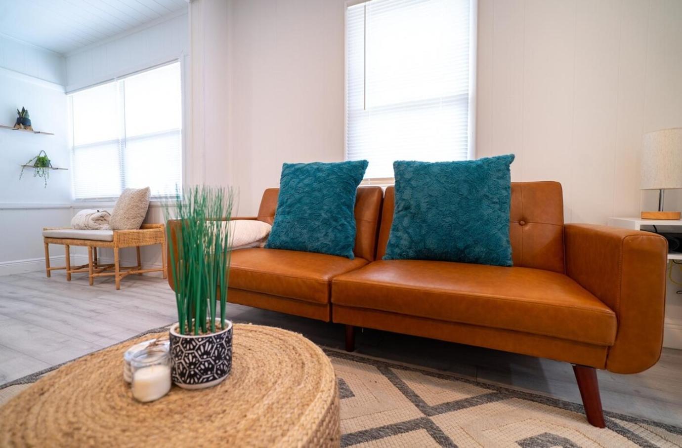 Homey Cozy Newly Renovated Stylish&Chic 7 Guests Tampa Bagian luar foto