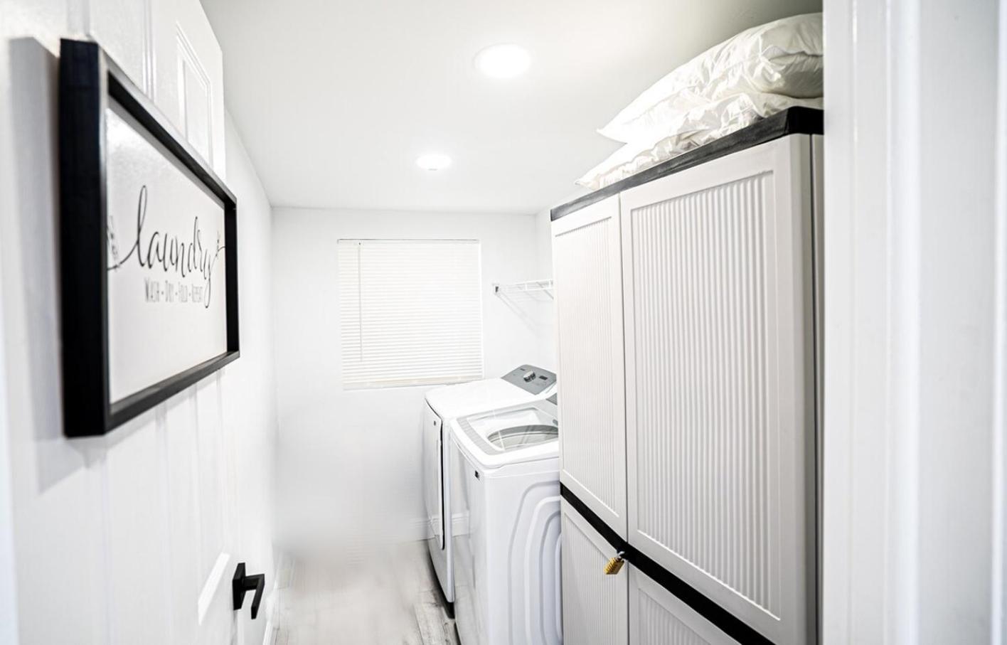 Homey Cozy Newly Renovated Stylish&Chic 7 Guests Tampa Bagian luar foto