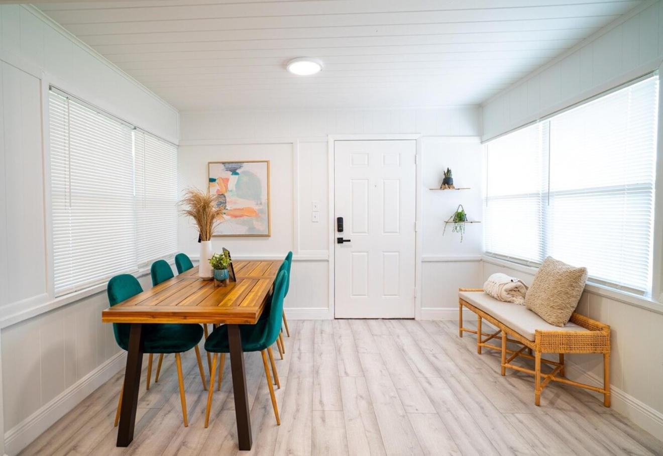 Homey Cozy Newly Renovated Stylish&Chic 7 Guests Tampa Bagian luar foto