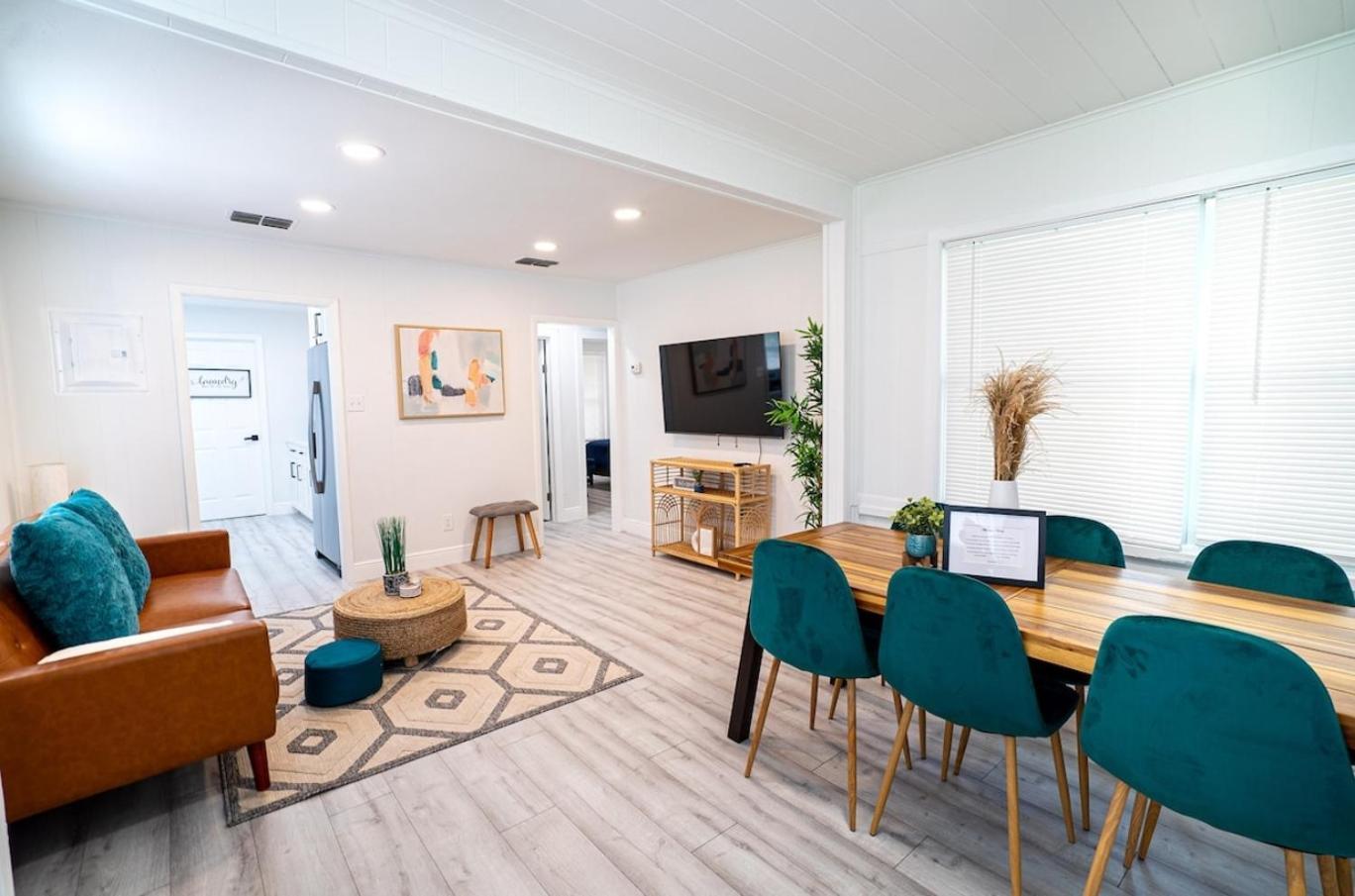 Homey Cozy Newly Renovated Stylish&Chic 7 Guests Tampa Bagian luar foto