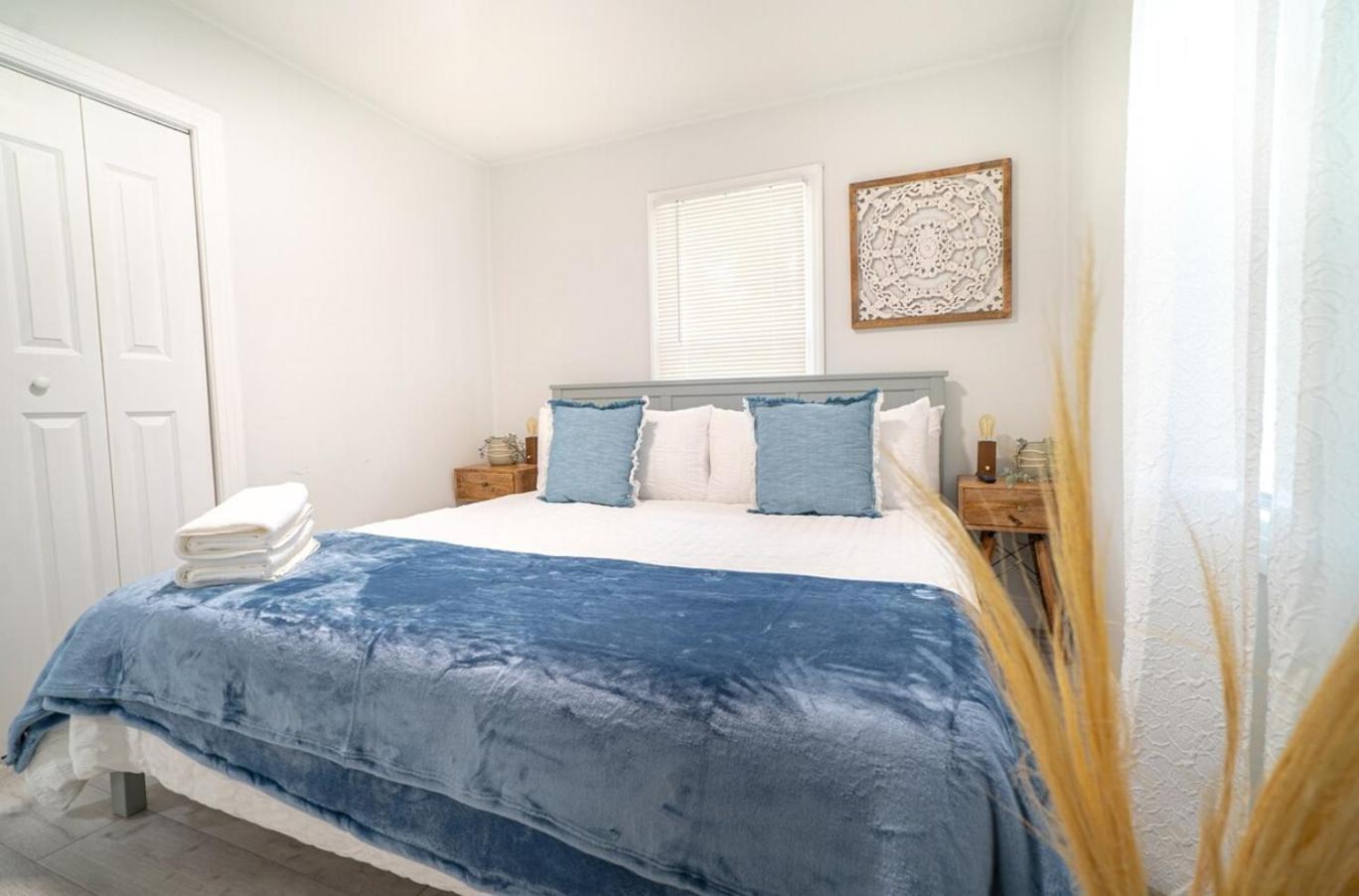 Homey Cozy Newly Renovated Stylish&Chic 7 Guests Tampa Bagian luar foto